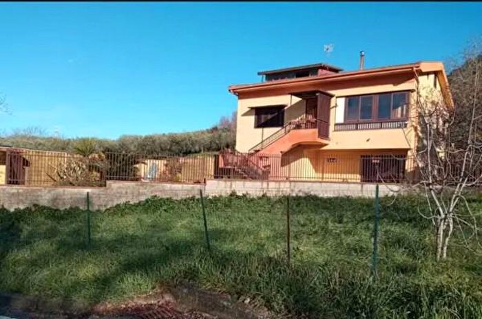 Casa con 6 locali in vendita in Via Giuseppe Garibaldi, Rocchetta E Croce