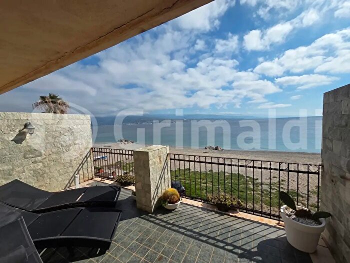 Appartamento trilocale in vendita in Via Giuseppe Caporale, Messina