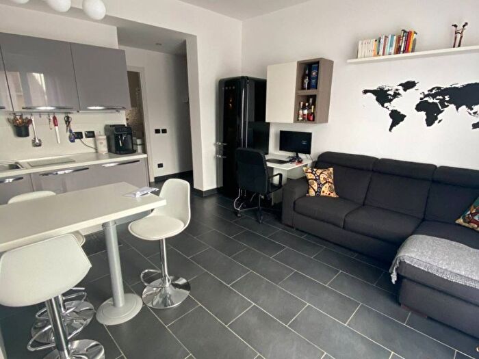 Appartamento bilocale in affitto in Via Cenisio, Cenisio, Milano