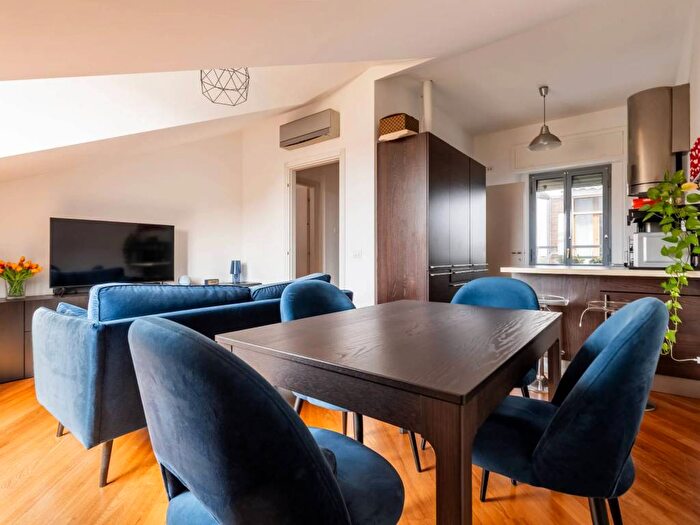 Appartamento trilocale in affitto in Via Lodovico Ariosto, Vincenzo Monti, Milano