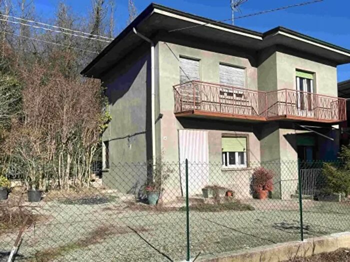 Casa trilocale in vendita in Largo Dante Alighieri, Sesto Calende