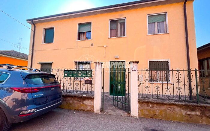 Appartamento bilocale in vendita in Via Giuseppe Verdi, Zelo Buon Persico