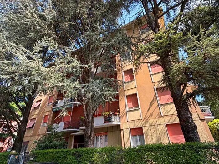 Appartamento trilocale in vendita in Viale Duca Alessandro, Parma