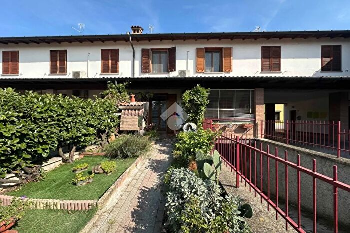 Case in Vendita e in Affitto - 2