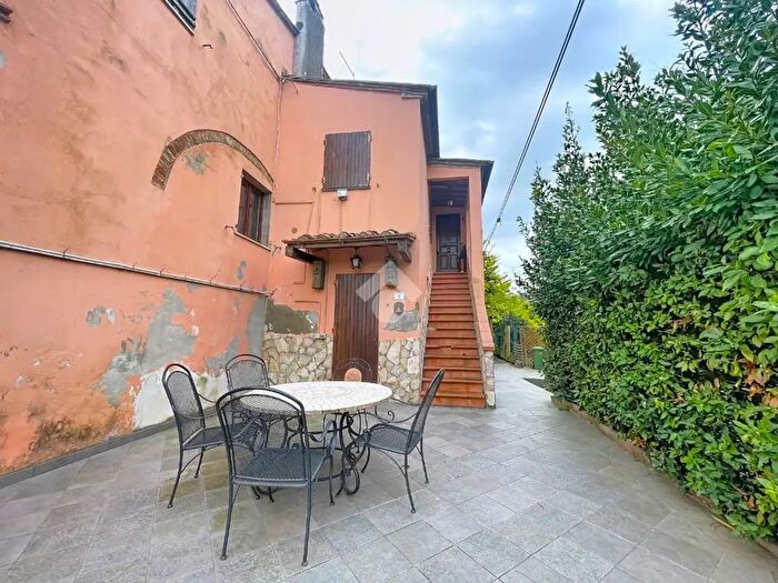 Appartamento quadrilocale in vendita in Via Parrana S Giusto, Collesalvetti