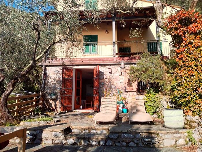 Appartamento monolocale in affitto in Via Fratelli Landi, La Serra Tellaro, Lerici