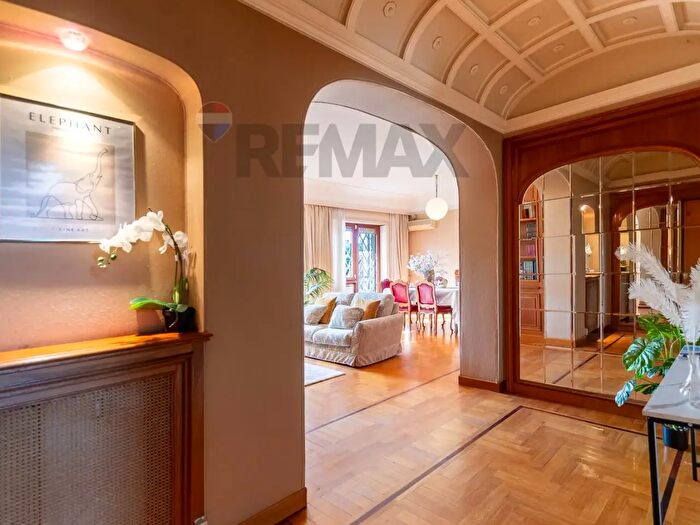 Appartamento con 7 locali in vendita in Via del Prato della Signora, Roma
