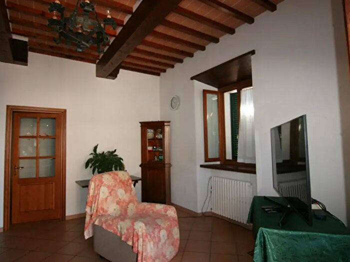 Appartamento trilocale in vendita in Trequanda