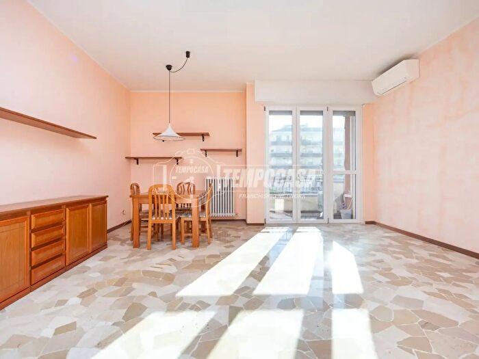 Appartamento trilocale in vendita in Via dei Chiosi, Gorgonzola