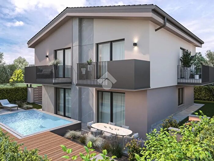 Casa quadrilocale in vendita in Desenzano Del Garda