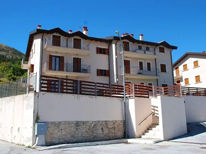 Appartamento trilocale in vendita in Via Roccaraso, Pescocostanzo