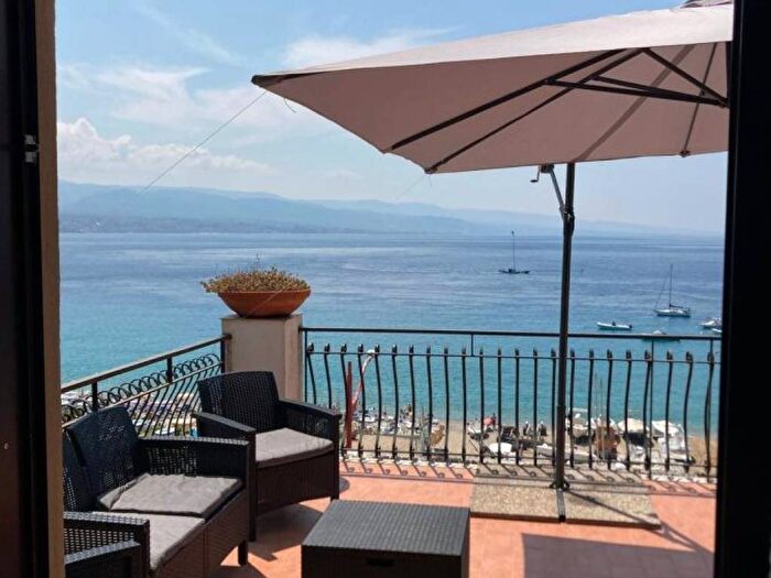 Appartamento bilocale in affitto in SantAgata, Messina