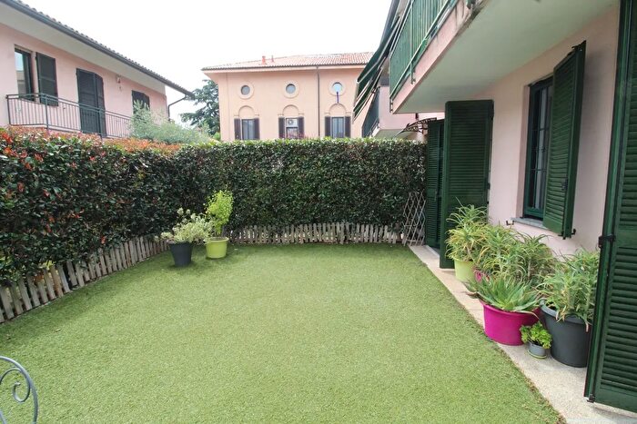 Appartamento trilocale in vendita in Vicolo Puppo, Origgio