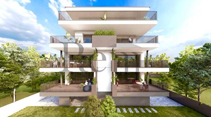 Appartamento quadrilocale in vendita in Viale Felissent, Treviso