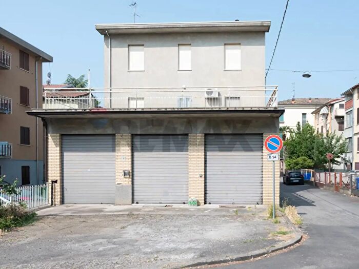 Casa con 15 locali in vendita in Via Antelami, Salsomaggiore Terme