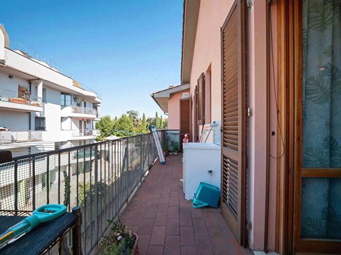 Appartamento trilocale in vendita in Via Magenta, Campi Bisenzio