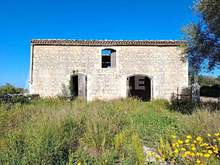 Casa con 6 locali in vendita in Contrada Spana, Scicli