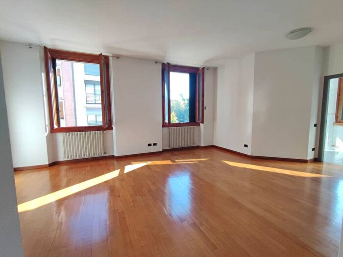 Appartamento bilocale in affitto in Via Giuseppe Garibaldi, Saronno