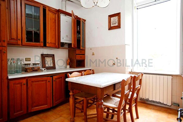 Appartamento quadrilocale in vendita in Via Carriona di Ravaccione, Carrara