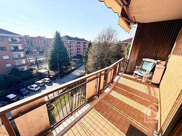 Appartamento con 5 locali in vendita in Via XXV Aprile, San Mauro Torinese