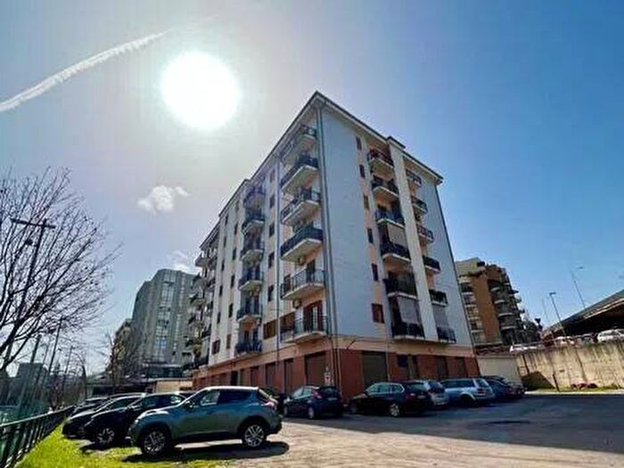 Appartamento con 6 locali in affitto in Piazza Bonaventura Zumbini, Mancini, Cosenza