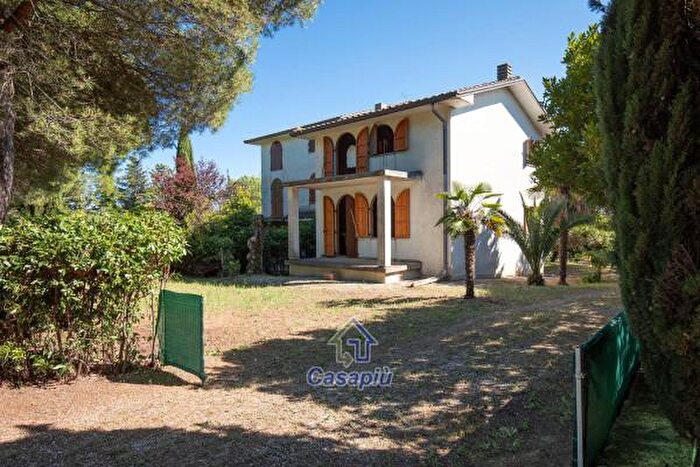 Casa quadrilocale in vendita in Potenza Picena