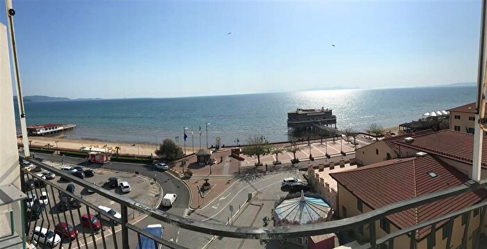 Appartamento trilocale in affitto in Follonica