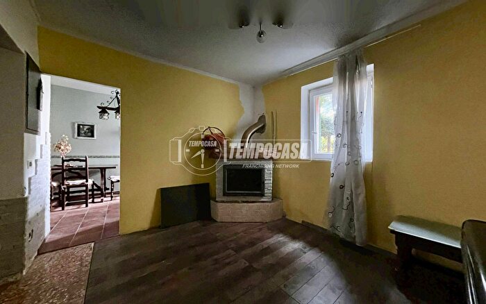 Casa quadrilocale in vendita in Via Buxio, Genova