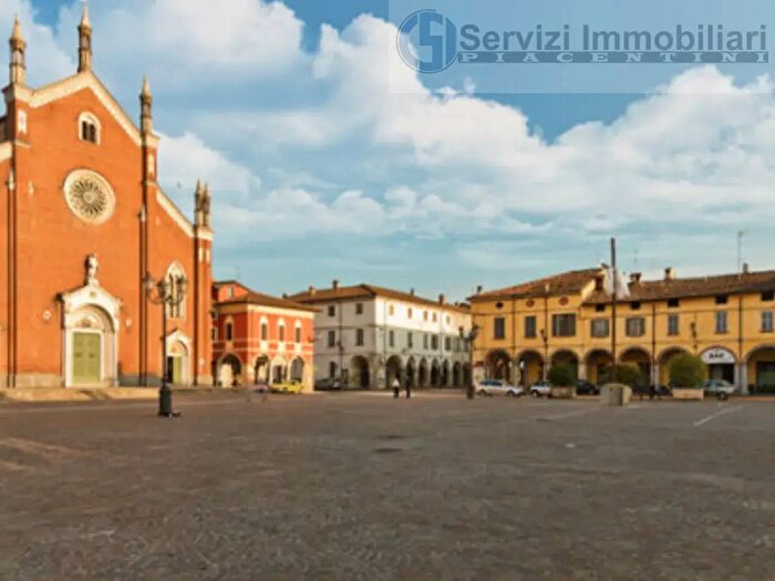 Appartamento trilocale in vendita in Cortemaggiore