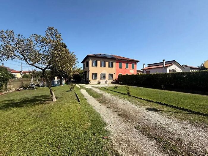 Casa quadrilocale in vendita in Via Giulio De Zuliani, Mogliano Veneto