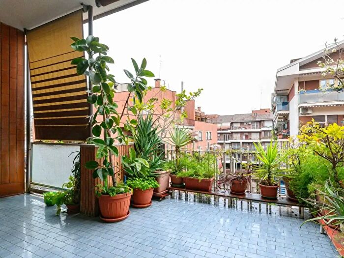 Appartamento trilocale in vendita in Via Arnaldo Cervesato, Roma