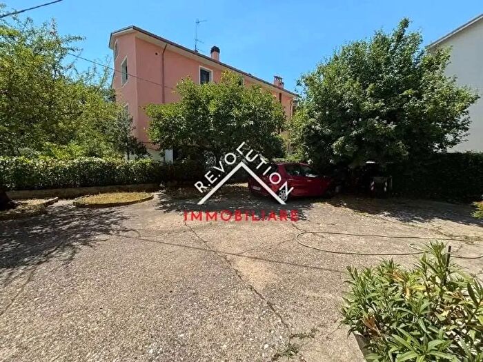 Casa con 14 locali in vendita in Via Rigucci, Citta' Di Castello