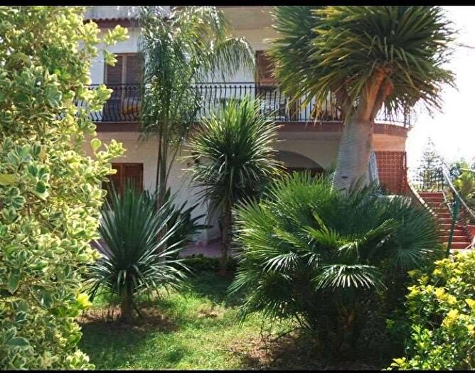 Appartamento trilocale in affitto in Fontane Bianche, Siracusa