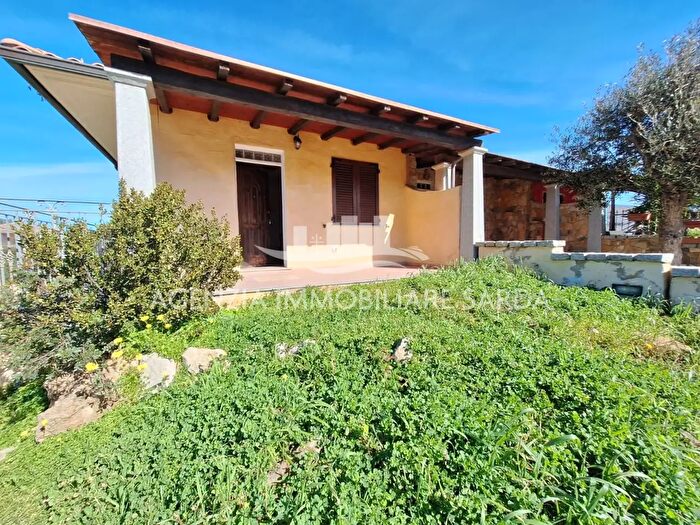 Casa con 7 locali in vendita in Sassari