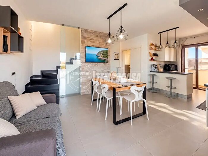 Casa trilocale in vendita in Via Armando Corona, Cavallino