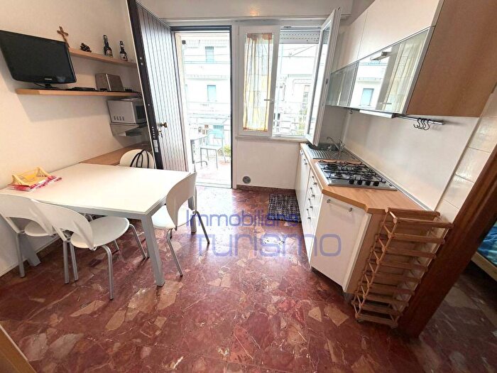 Appartamento quadrilocale in affitto in Viale Goffredo Mameli, Alba Mare, Riccione