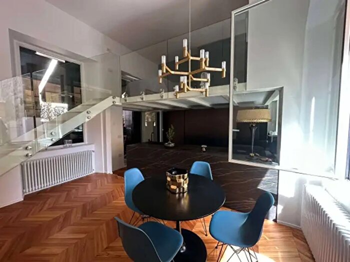 Appartamento quadrilocale in vendita in Via Antonio Mancini, Napoli