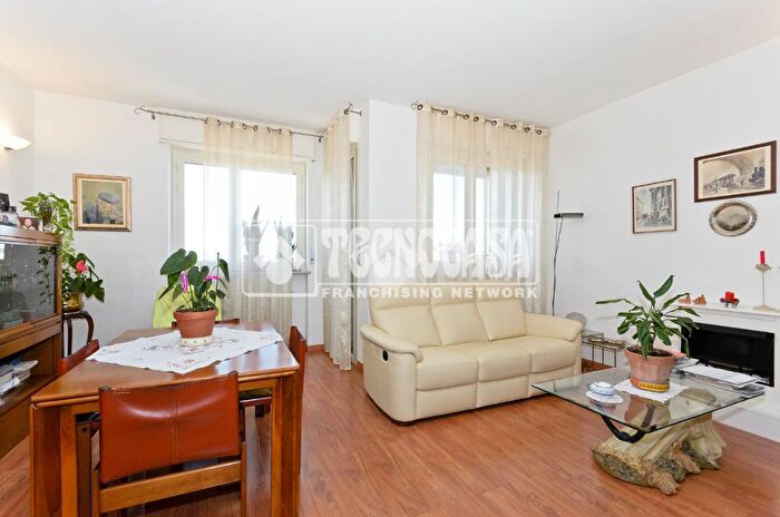 Appartamento quadrilocale in vendita in Via Frejus, Orbassano