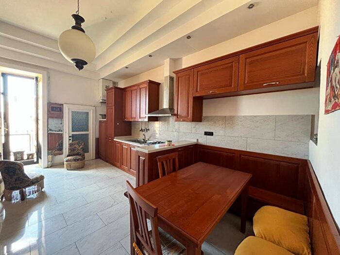 Appartamento quadrilocale in affitto in Piazza Antonio Serravalle, Centro Storico, Catanzaro