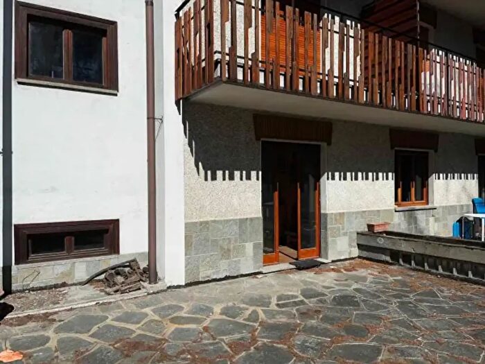 Appartamento trilocale in vendita in Viale Bramafam, Bardonecchia