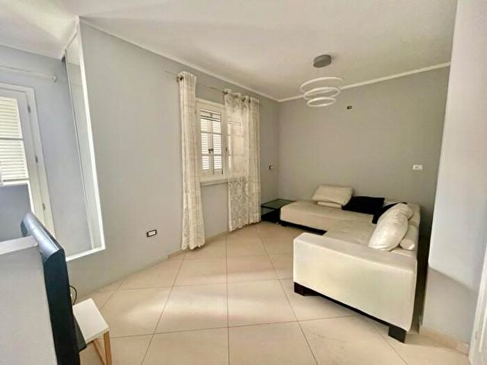 Appartamento quadrilocale in vendita in Crespina Lorenzana