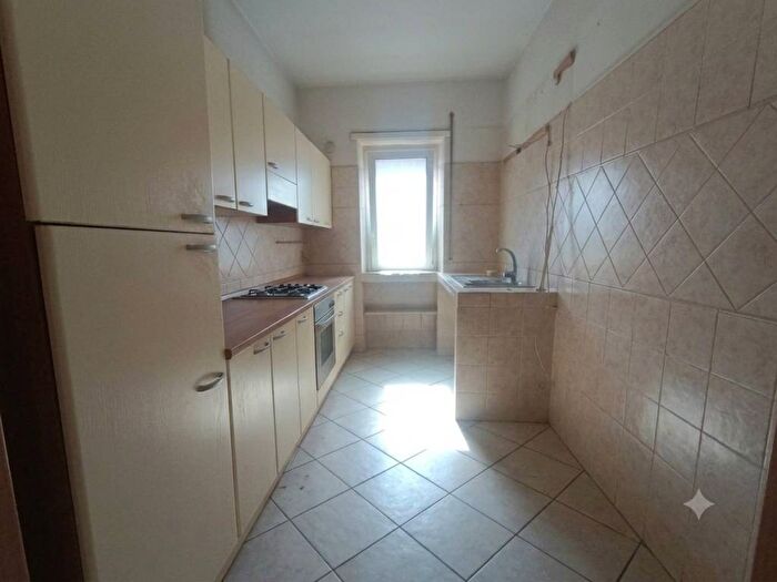 Appartamento trilocale in affitto in Via Cairano, Tor de' Schiavi, Roma