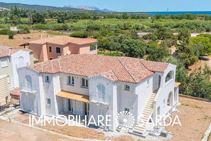 Appartamento trilocale in vendita in Via Piemonte, Budoni