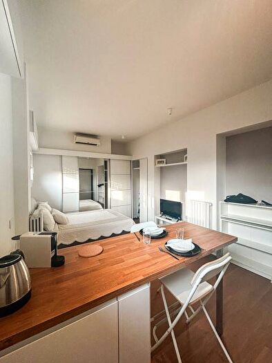 Appartamento monolocale in affitto in Via Ariberto, Corso Genova, Milano