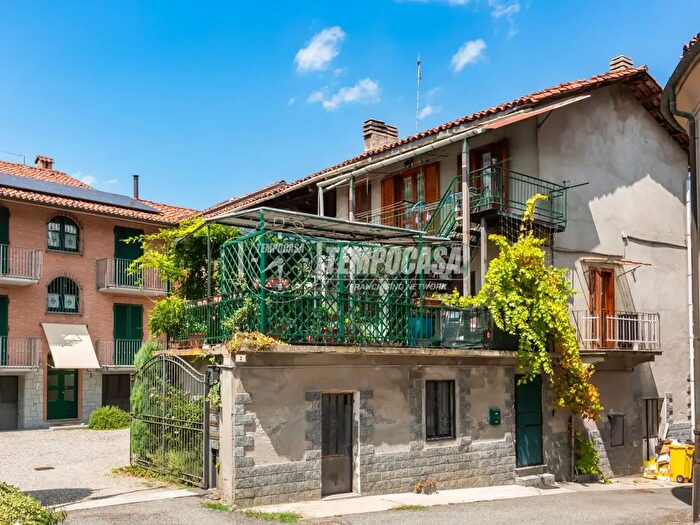 Appartamento con 5 locali in vendita in Piazza S Rocco, Castiglione Torinese