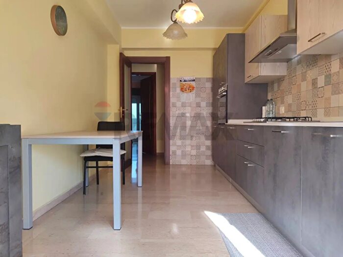 Appartamento quadrilocale in vendita in Via Cesare Battisti, Furci Siculo