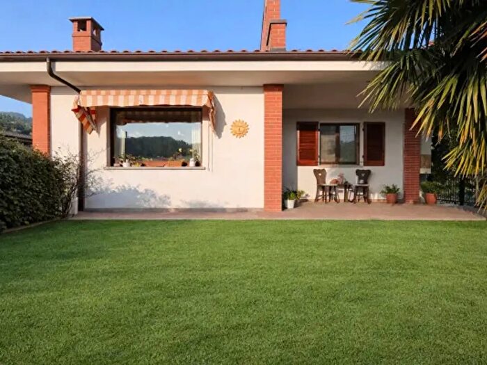 Casa con 6 locali in vendita in Corso Valpone, Canale