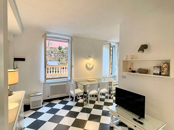 Appartamento con 6 locali in affitto in Centro, Sestri Levante