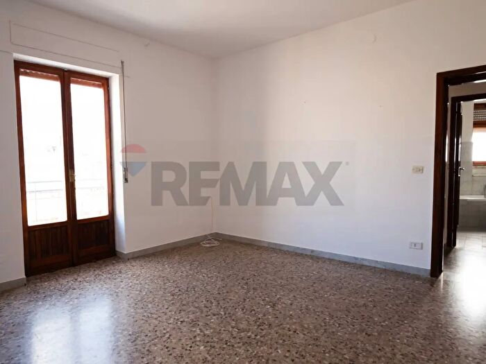 Appartamento trilocale in vendita in Via Ponticello, Crispiano