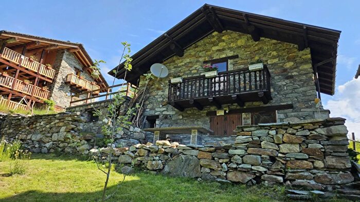 Casa trilocale in vendita in Campertogno